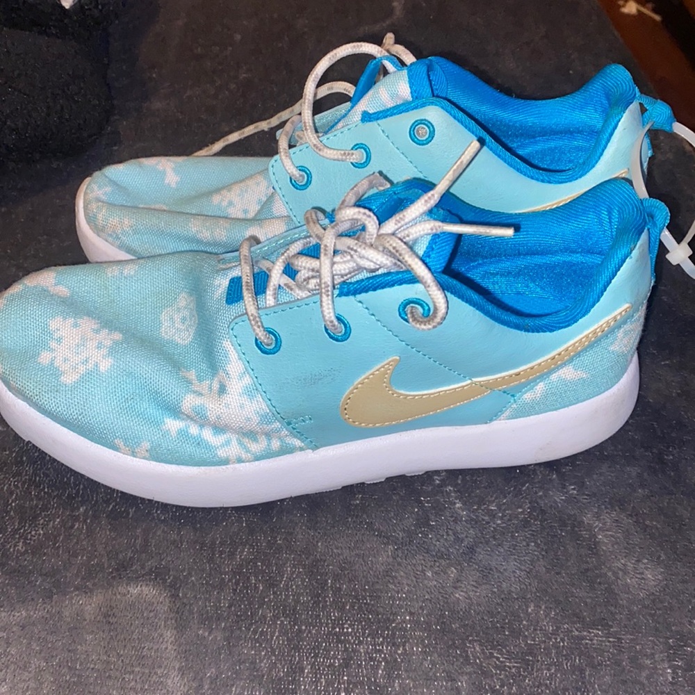 Snowflake roshe Big Kids shoes
